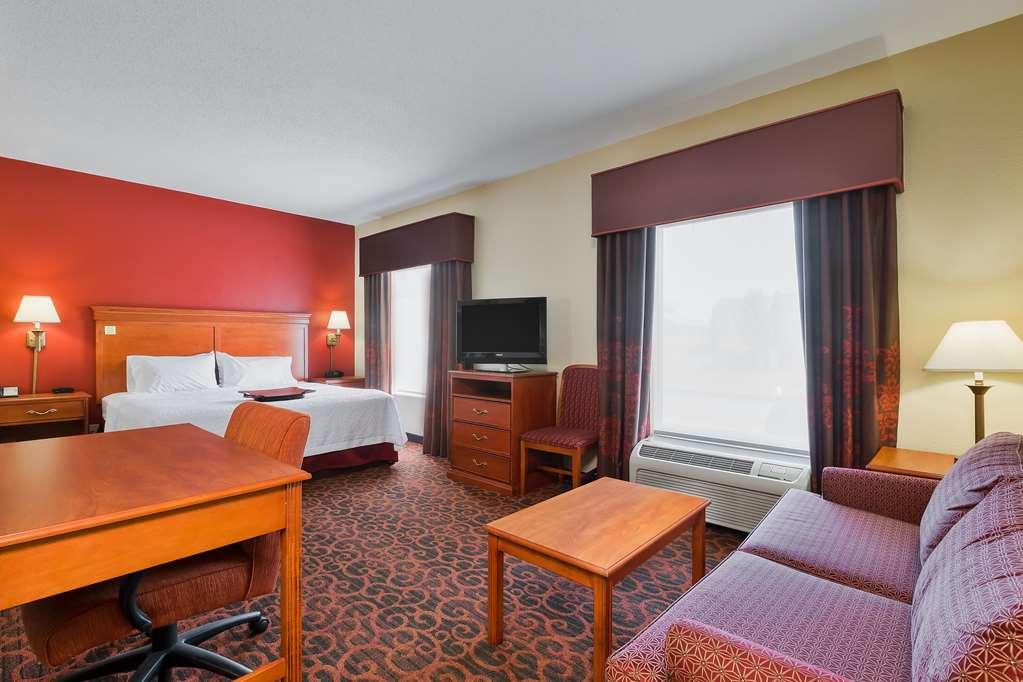 Hampton Inn Marion Room photo