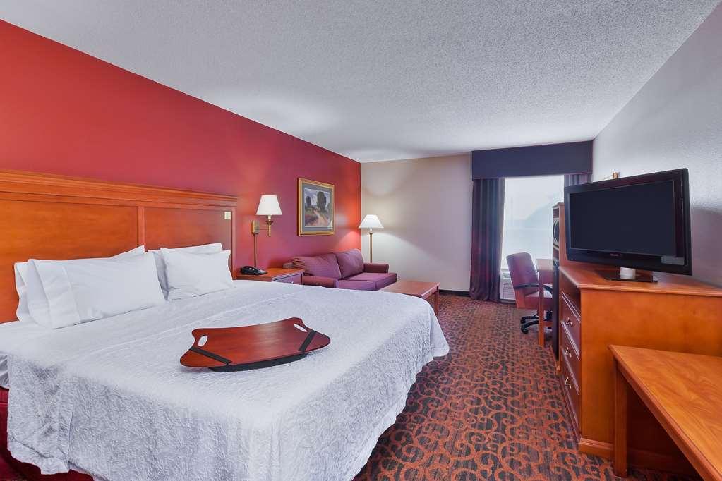 Hampton Inn Marion Room photo