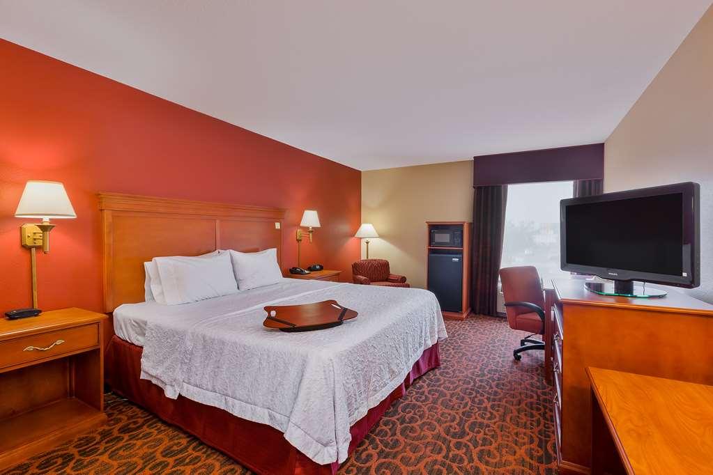 Hampton Inn Marion Room photo