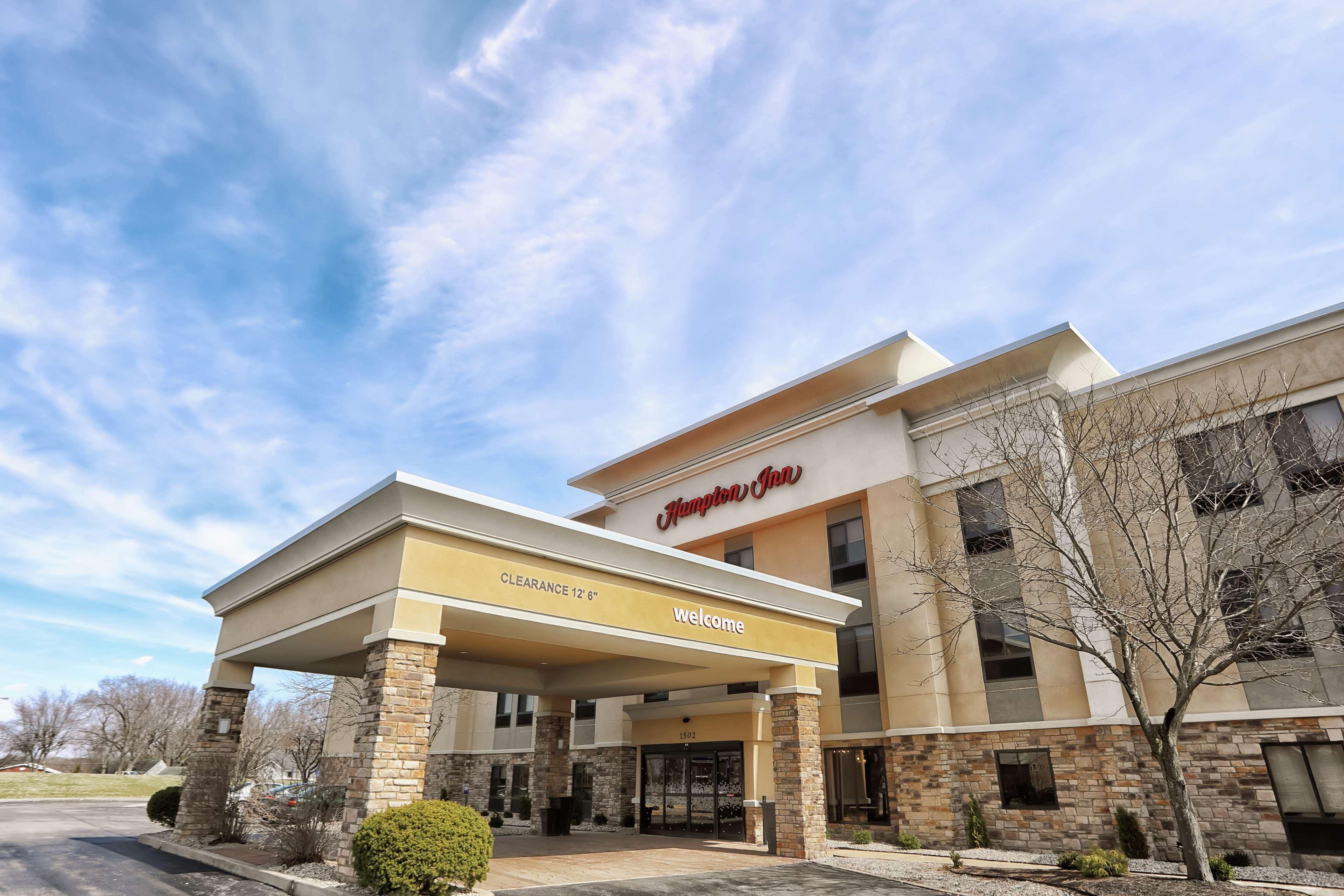 Hampton Inn Marion Exterior photo