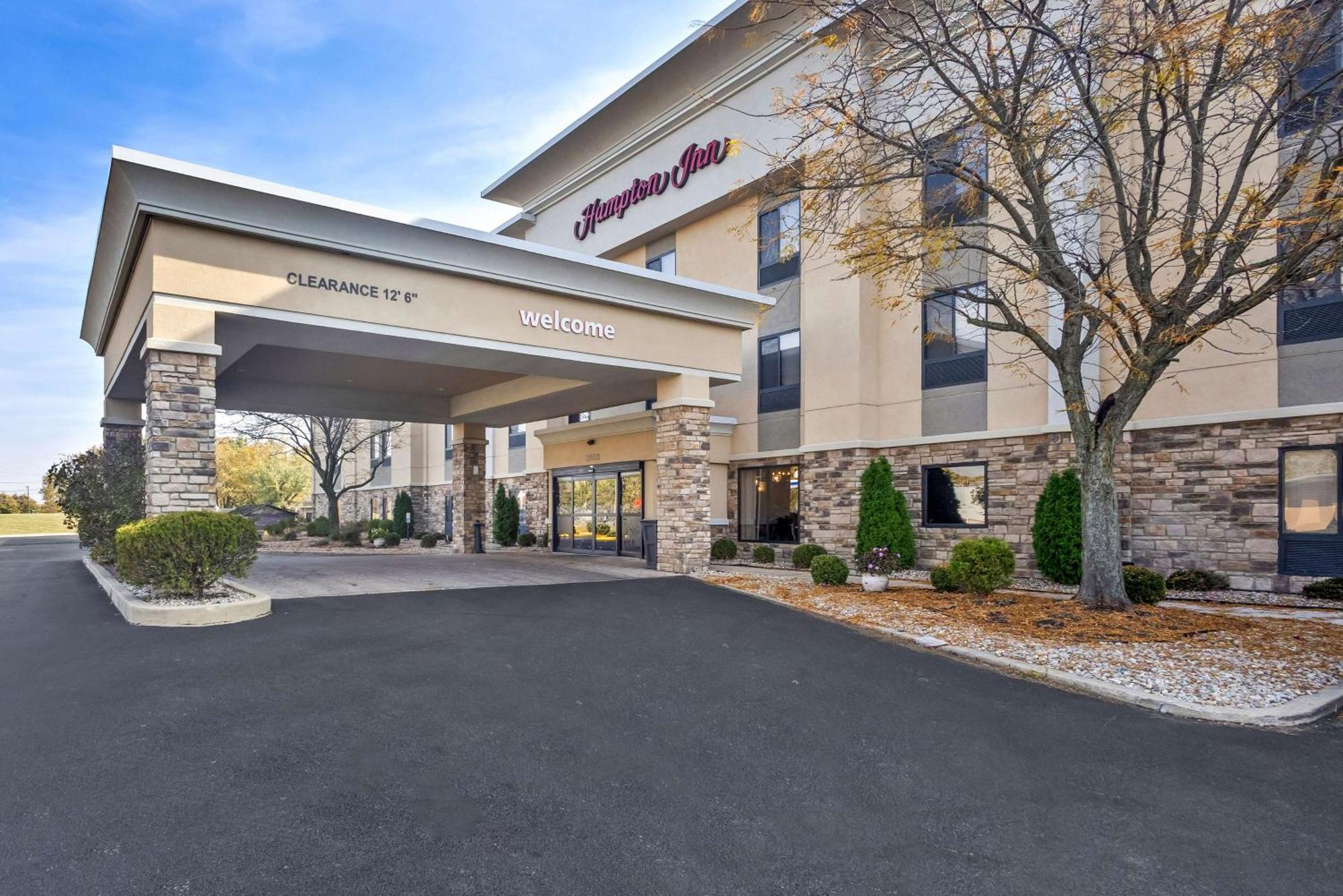 Hampton Inn Marion Exterior photo