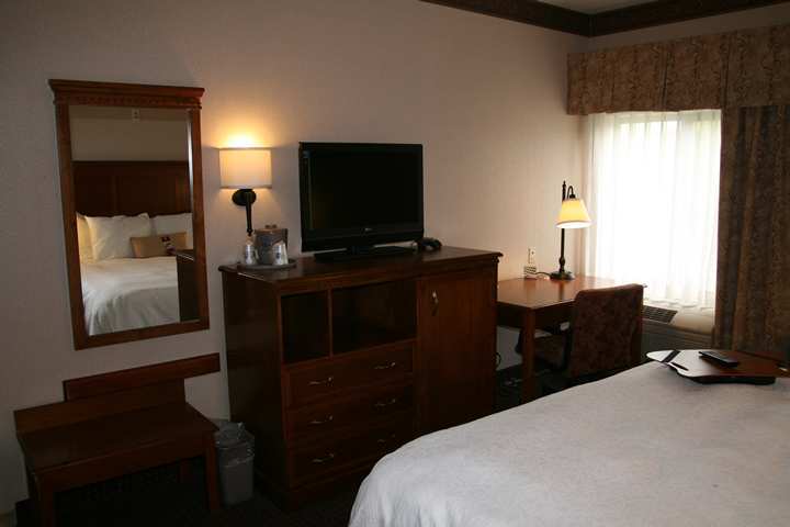 Hampton Inn Marion Room photo